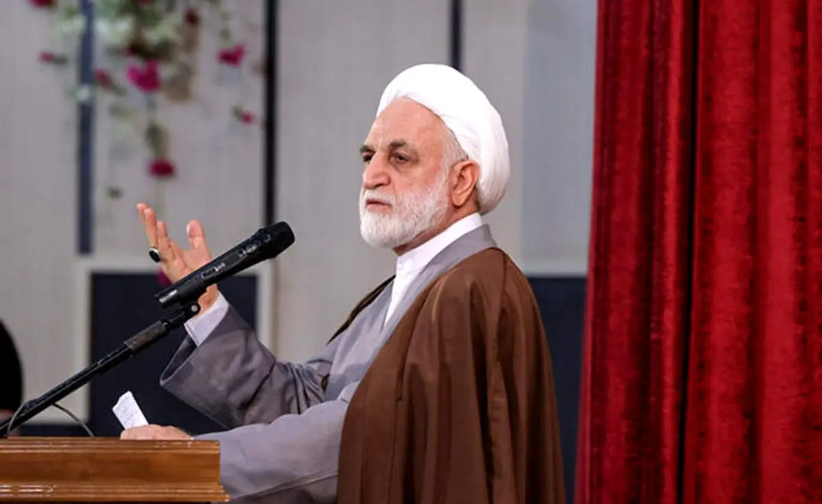 دشمن به تکاپو افتاده که دستاوردهای نظام ما را بپوشاند