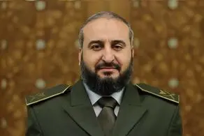 فرمانده‌ کل مسلحین کراواتی شد! + عکس