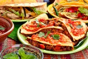 زندگی 9 ساله این دختر جوان بدون غذا! + عکس