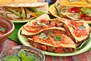 چرا بعضی‌ها هر چی می‌خورند چاق نمی‌شوند؟