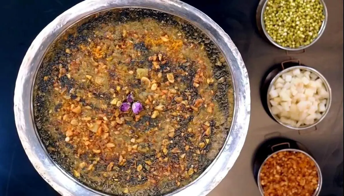 طرز تهیه آش کلم قمری مخصوص این  روزهای سرد