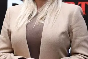 سلفی همسر واقعی ارسطوی پایتخت با عینک میلیونی