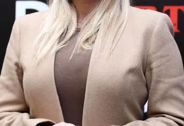 سلفی همسر واقعی ارسطوی پایتخت با عینک میلیونی