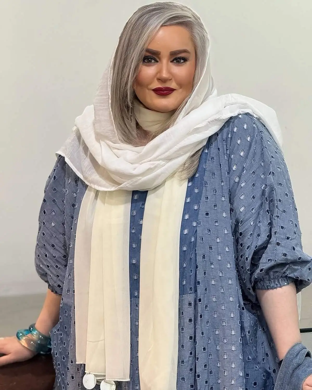 سر به سر گذاشتن نعیمه نظام دوست با جواد خیابانی را ببینید/ فیلم