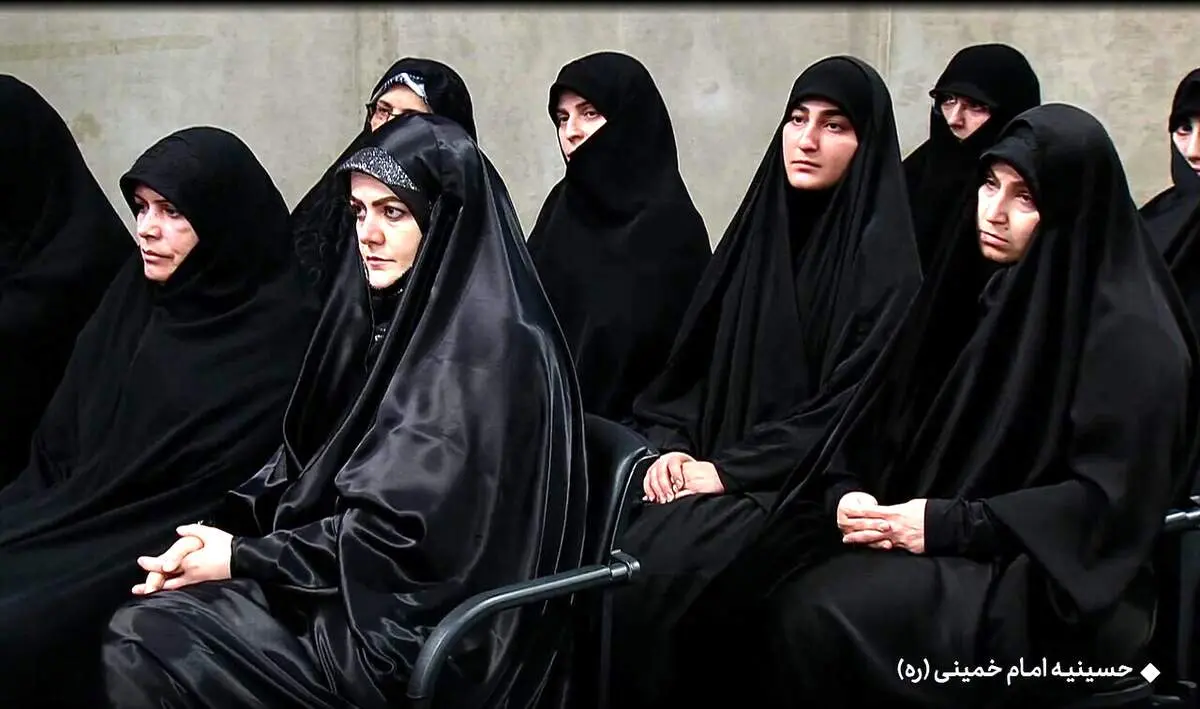 عکس جدید زهرا پزشکیان در کنار همسر رئیسی
