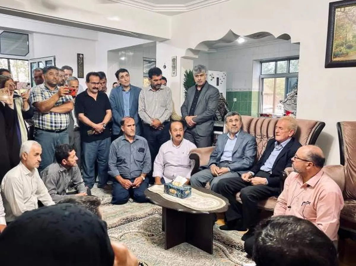 بازار داغ سلفی با احمدی نژاد+بدبخت شدیم یک فکری برای ما بکنید