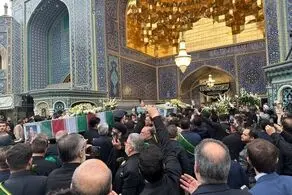 بوسه فرزند سردار سلیمانی بر تابوت رییسی + عکس 