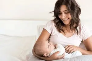 آیا مادرانی که از تخمک اهدایی استفاده می‌کنند، توجه‌شان به فرزندشان کم‌تر است؟ 