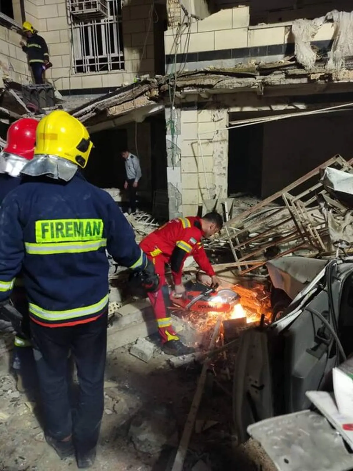 انفجار مهیب در یک ساختمان اهواز + عکس