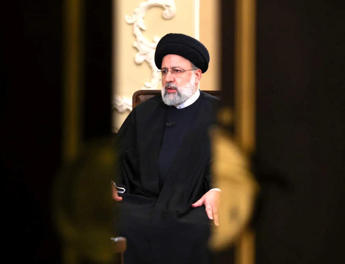 رئیسی زیر چتر احمدی نژاد؟
