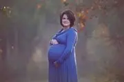 نوه در شکم مادر بزرگ حامله!+ عکس