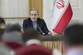 عراقچی: ایران در حال دفاع مشروع در برابر تهاجم آمریکایی-اسرائیلی است