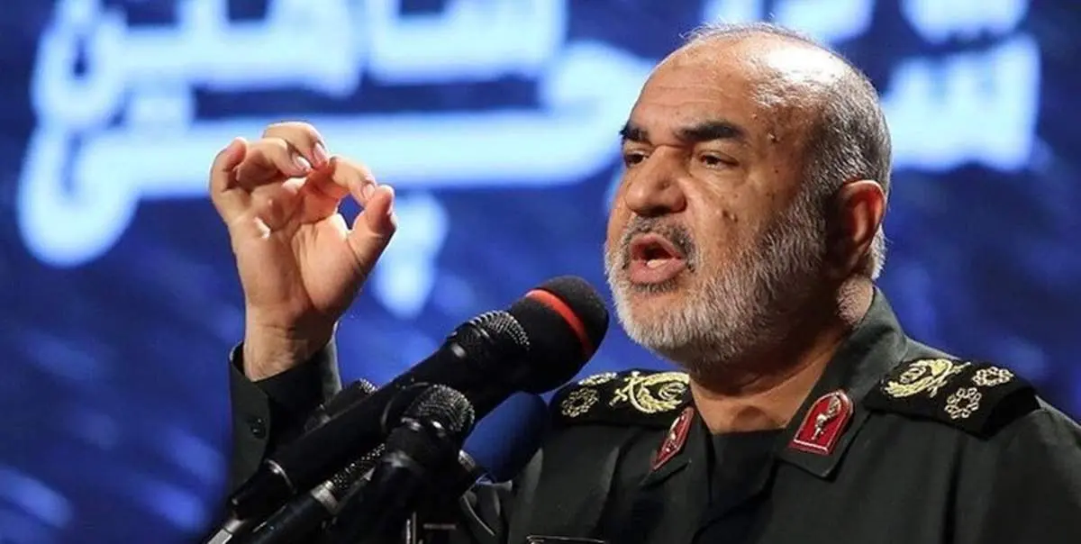 سردار سلامی: با تکیه بر علوم اقتصادی ما را تحریم و با تکیه بر علوم زیست شناسی بیماریهای واگیردار را منتشر میکنند