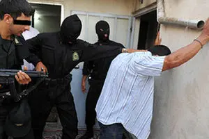 داماد نیمه شب دیوانه شد و با تبر به جان اهل منزل افتاد