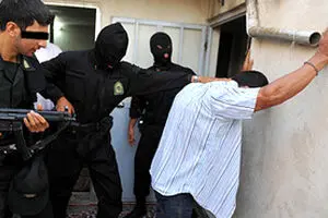 داماد نیمه شب دیوانه شد و با تبر به جان اهل منزل افتاد