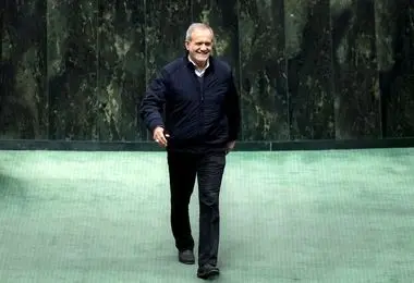 پزشکیان: دولت و مجلس برنامه‌ای مشترک برای بهبود معیشت مردم در سال جاری و آینده دنبال می‌کنند