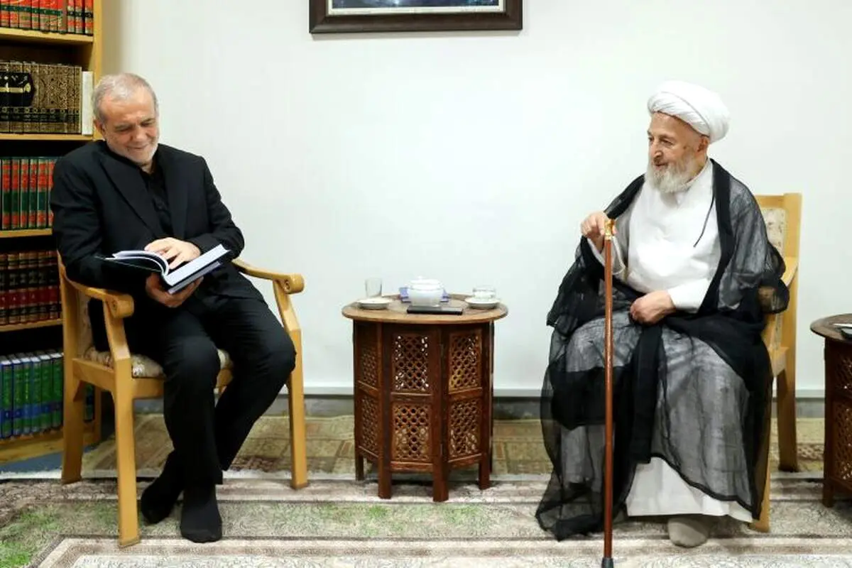 آیت‌الله العظمی سبحانی: مسئولیت‌پذیری دولت در پیگیری مسیر توافق، قابل تقدیر است
