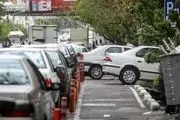 این پسر برای تنبیه خواهرش لخت به خیابانها آمد/ عکس