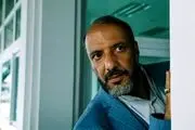 آقای بازیگر خانم بازیگر را به باد کتک گرفت!/ امیر جعفری درحال خفه کردن صحرا فتحی!+ عکس واقعی