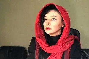 مه‌لقا باقری بعد از جنجال های جدایی از جواد عزتی در کنار دریا/ ببینید