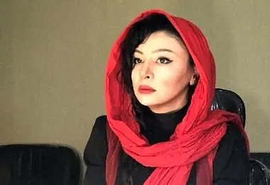 مه‌لقا باقری بعد از جنجال های جدایی از جواد عزتی در کنار دریا/ ببینید