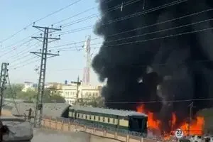 بمب‌گذاری در پاکستان/ ۳۴ کشته و ۹۰ زخمی