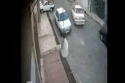 ویدئویی از سرقت عجیب یک لامپ در اسلامشهر وایرال  شد