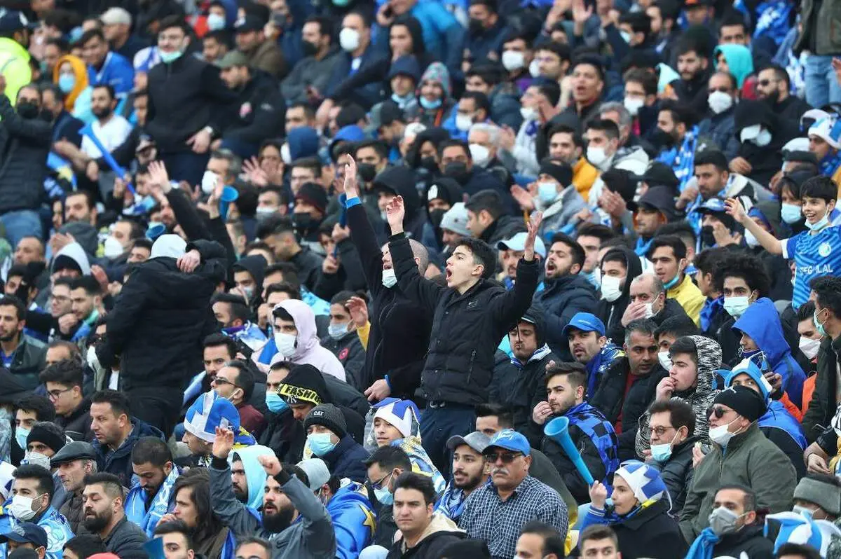 سربازهای پرسپولیس زیر نظر هواداران استقلال!