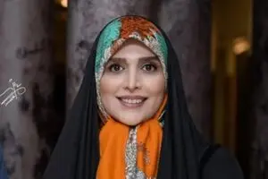 عکس صمیمی مژده لواسانی و بازیگر از یاد رفته
