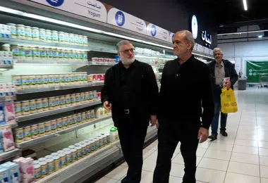 بازدید پزشکیان از زنجیره تأمین کالاهای اساسی/ تجلیل از مجاهدت خاموش فعالان سنگر اقتصاد