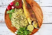 آیا می دانید چرا غذای شب عید «سبزی پلو با ماهی» است؟/ طرز تهیهیک ماهی پلوی بسیار خوشمزه