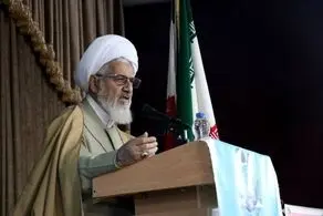 امام جمعه زنجان: دشمن اعلام کرد ایران باید به 7 کشور تجزیه شود