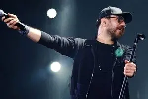 کنسرت رایگان ۵ خواننده مشهور در میدان انقلاب