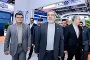 بازدید سفیر ایران در چین از غرفه کالاهای ایرانی در نمایشگاه واردات شانگهای 