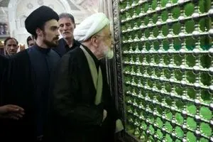 حضور مهدی کروبی در حرم امام (ره)