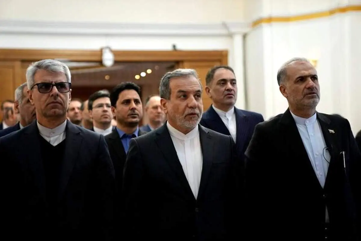 بازدید عراقچی از پروژه‌های بازسازی و احداث بخش‌هایی از ساختمان سفارت ایران در مسکو 