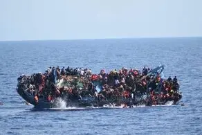 واژگونی قایق مهاجران با ۱۳۰ مهاجر+جزییات