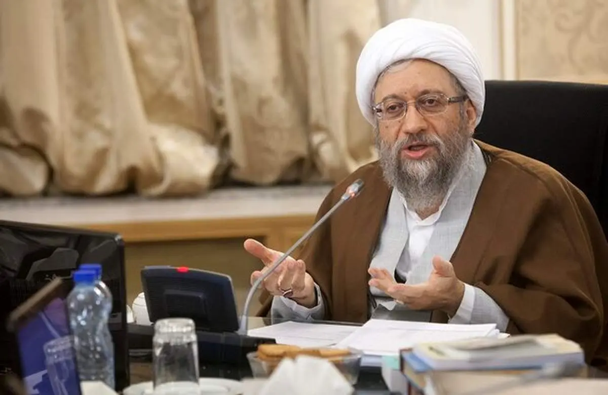 آملی لاریجانی: کسی که ردای پیغمبر پوشیده است باید دروغ بگوید؟