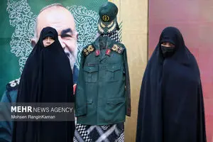 دختر سردار سلیمانی در مزار پدرش + عکس 