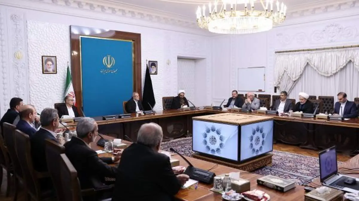 در به کارگیری مدیران، داشتن روابط و نگرشهای جناحی و حزبی به هیچ وجه ملاک نخواهد بود