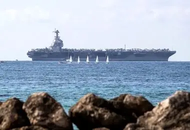 ناو جرالد فورد تغییر مسیر داد؟/ عکس