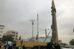 موشک عماد نیروی هوا فضای سپاه در خیابان به نمایش درآمد/ ببینید 