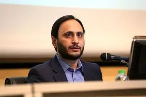 سخنرانی پرحاشیه سخنگوی دولت در دانشگاه نیمه تمام ماند| از شعار «مرگ بر دیکتاتور» تا پرتاب وسایل
