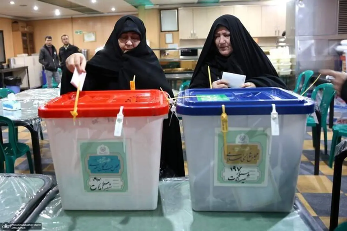 عکس دختر و عروس امام خمینی را ببینید
