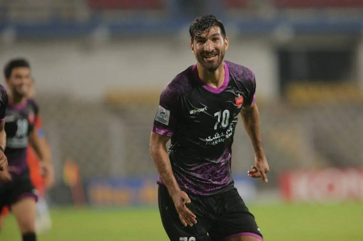 دلیل حذف ستاره پرسپولیس از ترکیب!