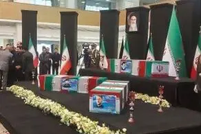 حجت الاسلام سید مصطفی خامنه‌ای فرزند ارشد رهبر انقلاب در مراسم تدفین رئیسی/ عکس