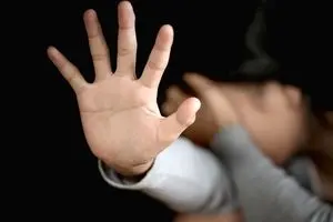 تعرض به الیکا و الناز در بیابان با خشونت/ فیلم سیاه را به همه نشان دادند