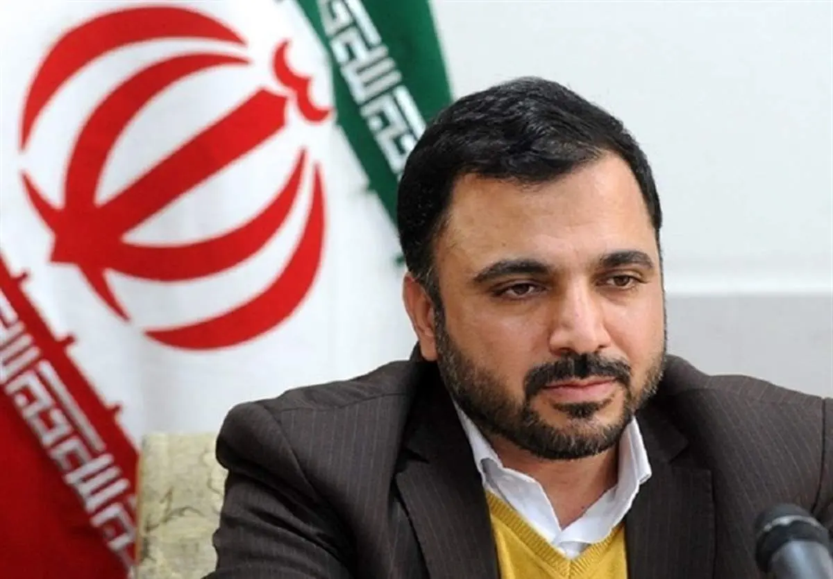 وزیر ارتباطات دوباره عقب نشینی کرد