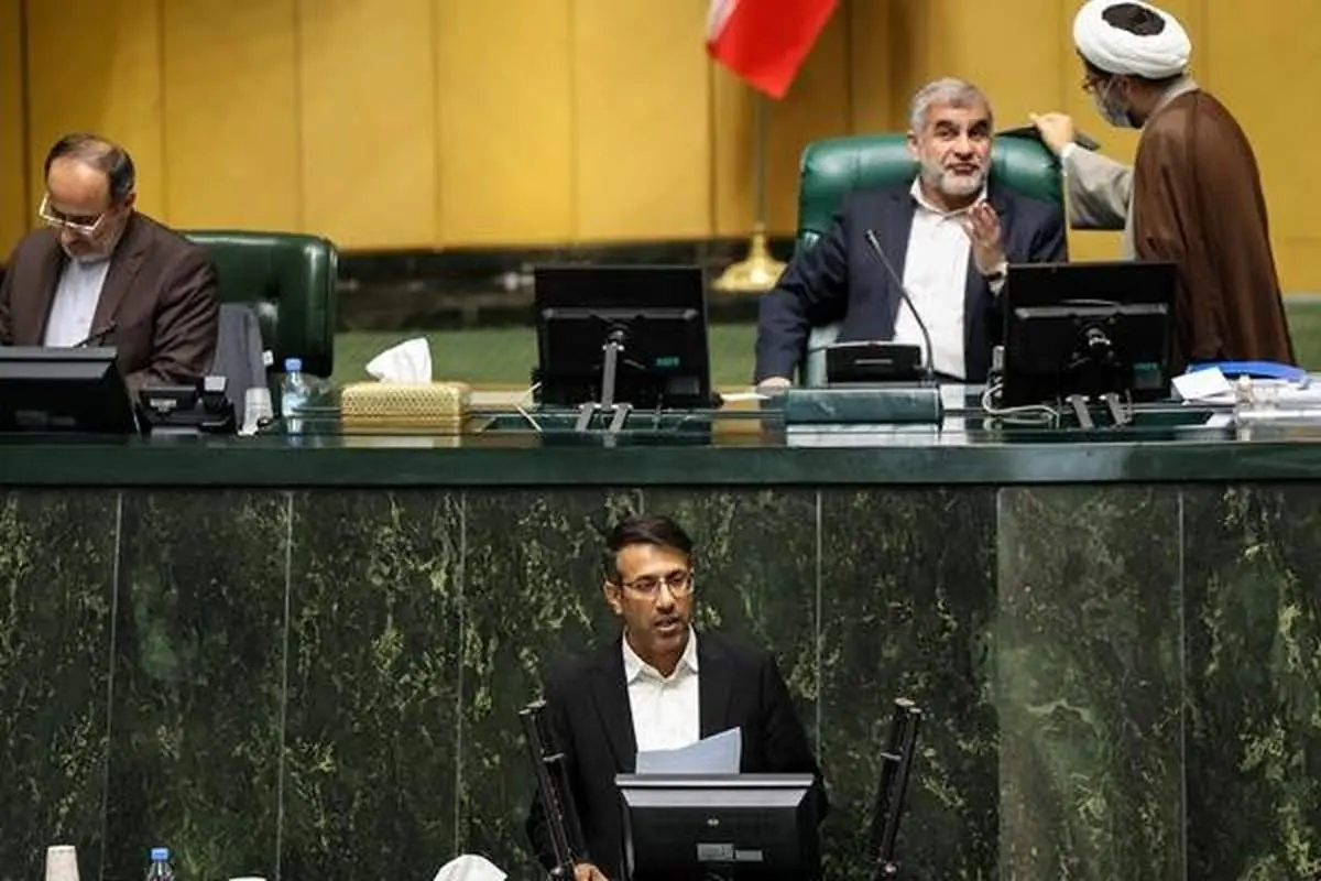 کنایه تند نماینده مجلس: کمی از بودجهای که برای رفع عطش خود کنار گذاشتهاید برای غیزانیه بگذارید