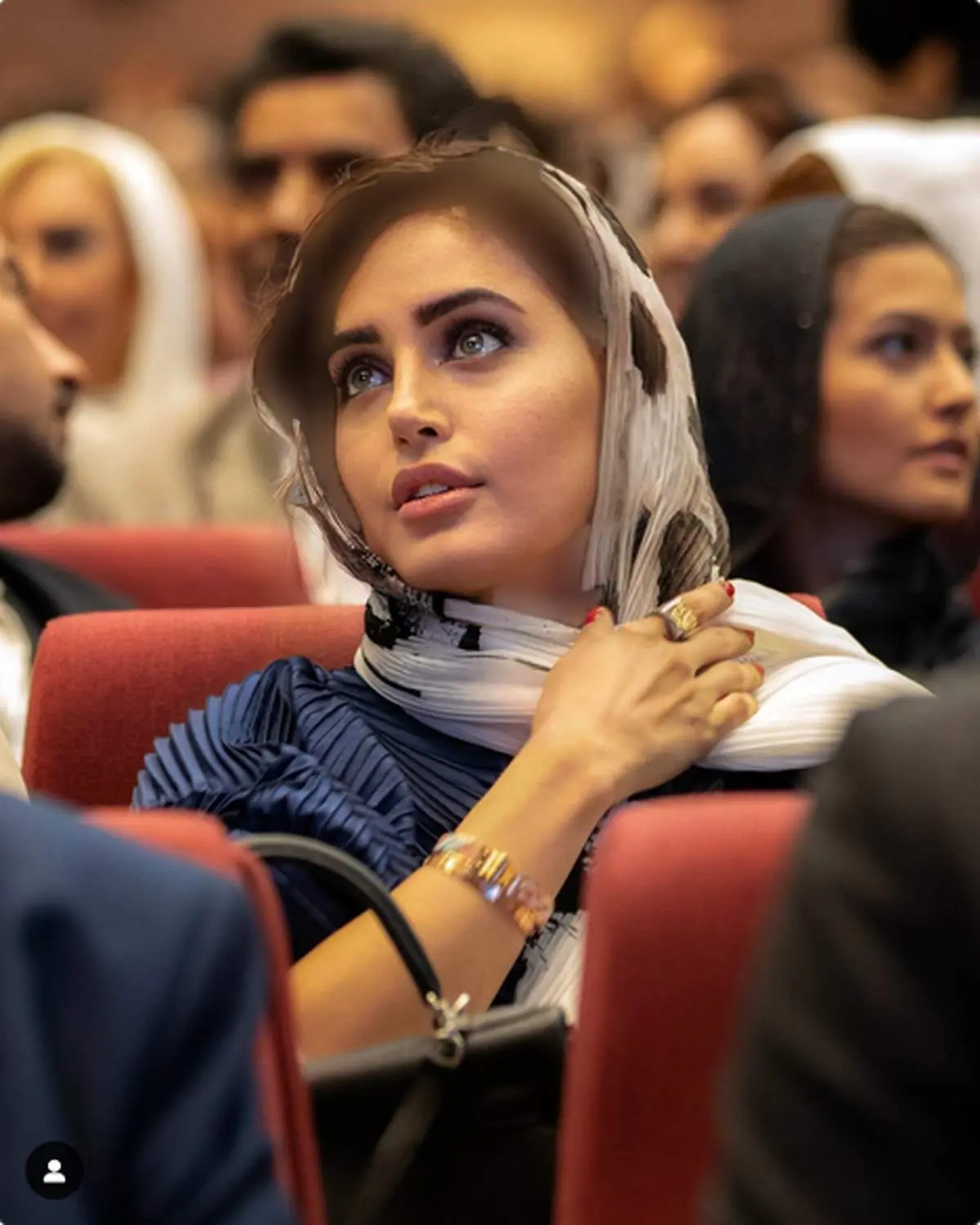 مسابقه جنجالی الناز شاکردوست و محمدرضا گلزار با این ساعت های خاص/ تصاویر